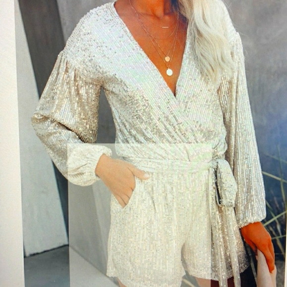Vici Pants - Eye candy sequined romper